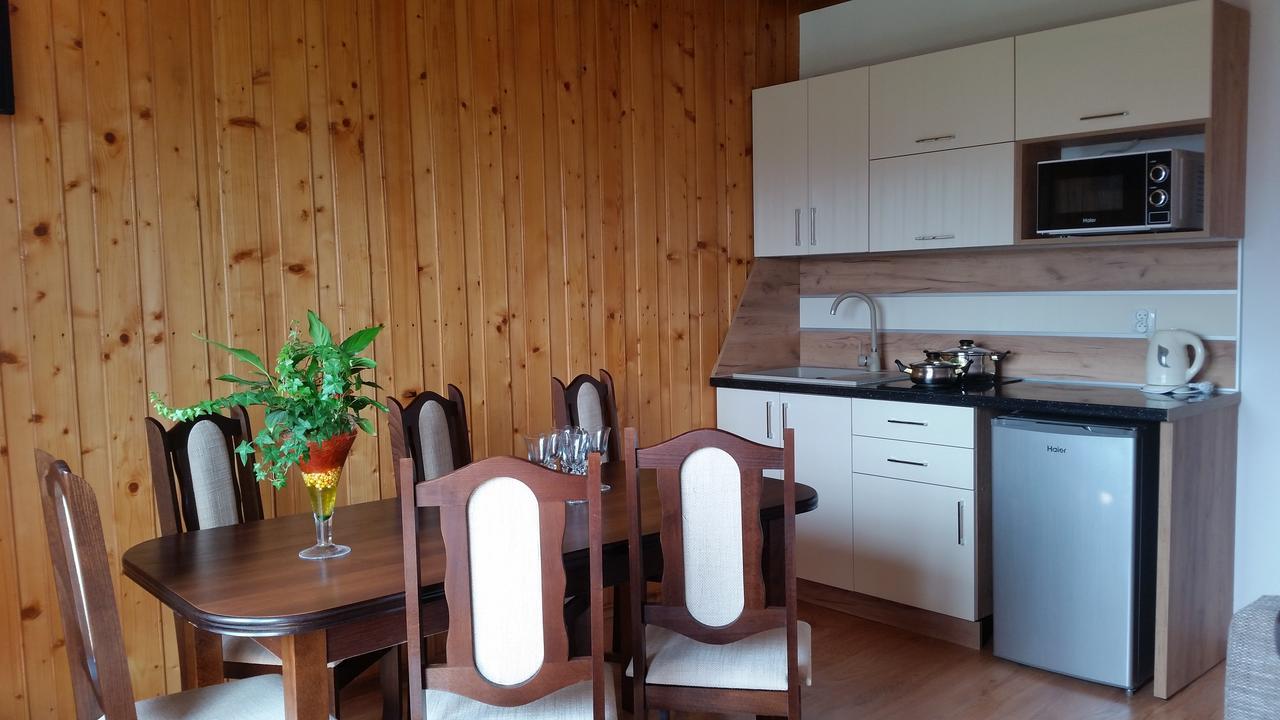 Janosik Apartment Бустрик Екстериор снимка