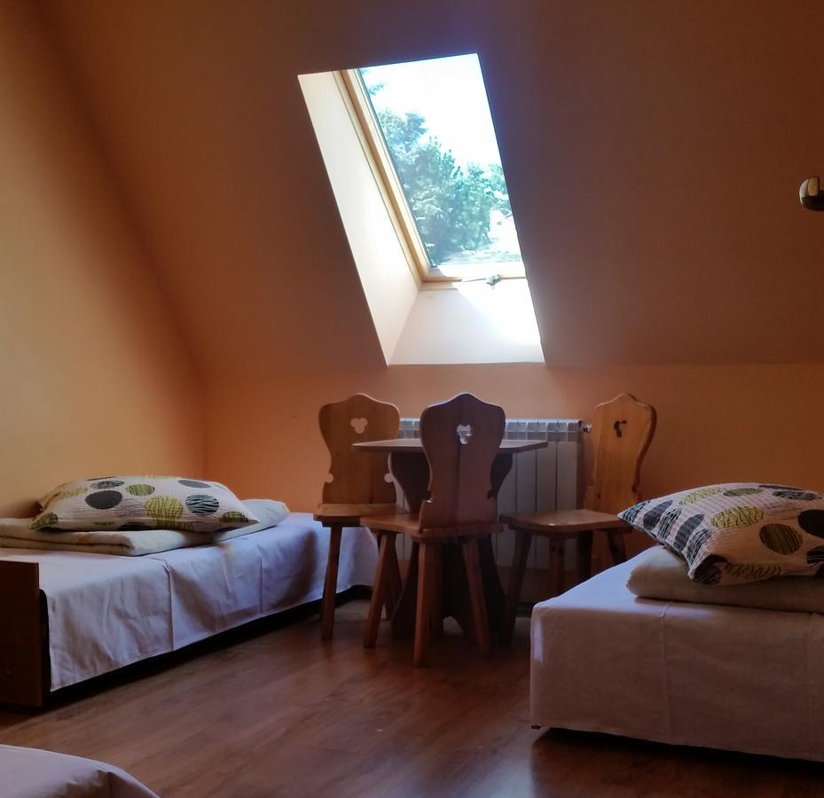 Janosik Apartment Бустрик Екстериор снимка